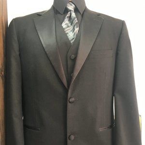 Black Tuxedo Jacket! Sample, EUC, Satin lapel, 2-buttons & pockets Wedding Mason